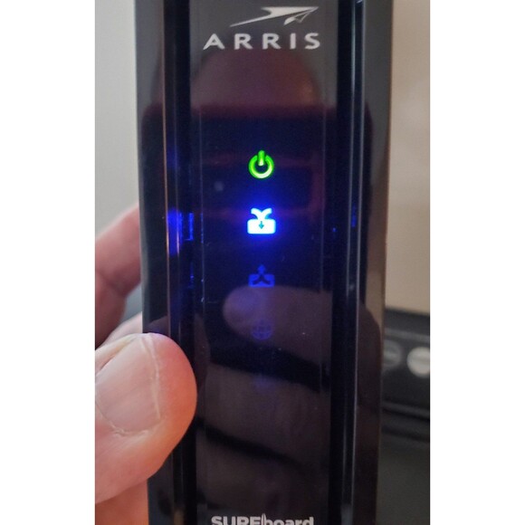 ARRIS SURFboard SB6141 modem and power supply - Picture 7 of 12